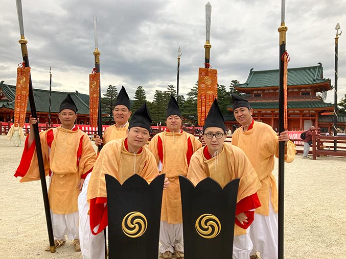 京都の伝統文化に貢献 — 時代祭「神幸列」ボランティア参加
